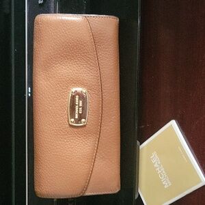 Michael kors leather wallet